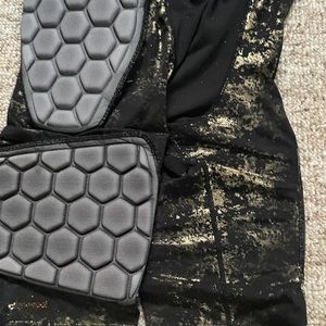 Integrated two piece set